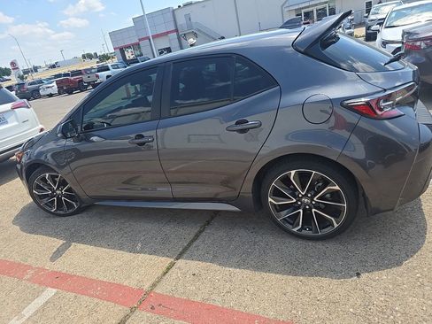 Used 2022 Toyota Corolla XSE FWD image 6