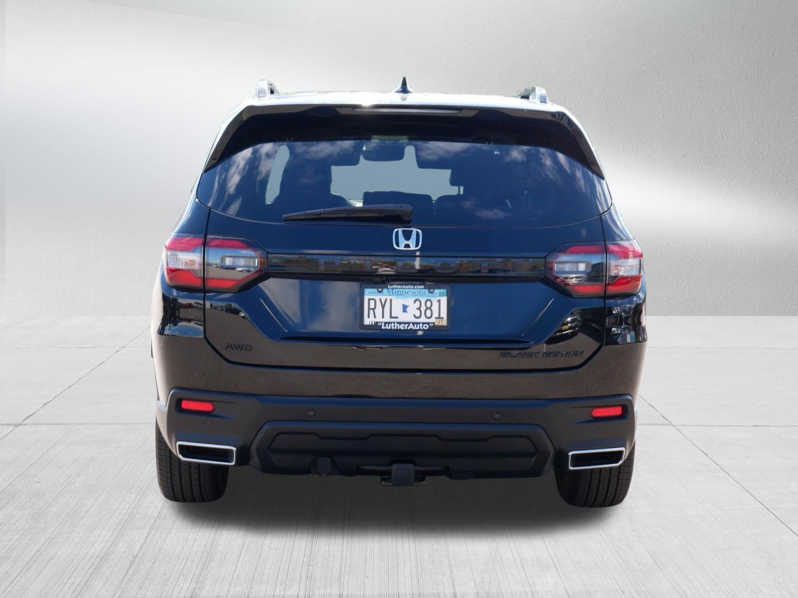 Used 2025 Honda Pilot Black Edition image 6