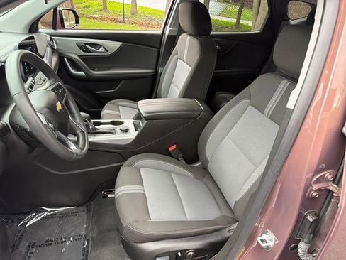Used 2023 Chevrolet Blazer LT FWD image 28