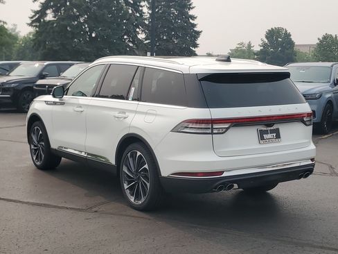 New 2026 Lincoln Aviator Reserve AWD/4WD image 3