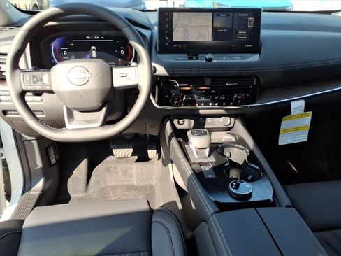 New 2026 Nissan Rogue Platinum w/ Platinum Premium Package image 9