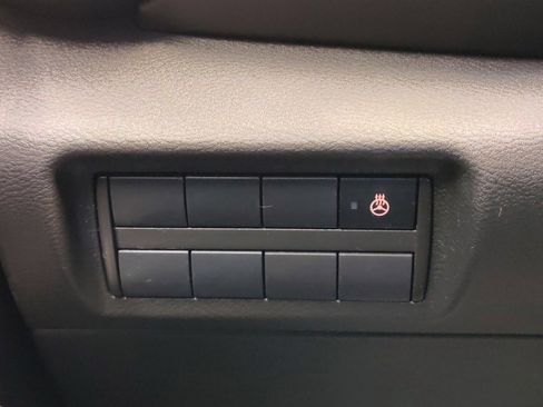 Used 2021 Nissan Kicks SR w/ SR Premium Package image 28