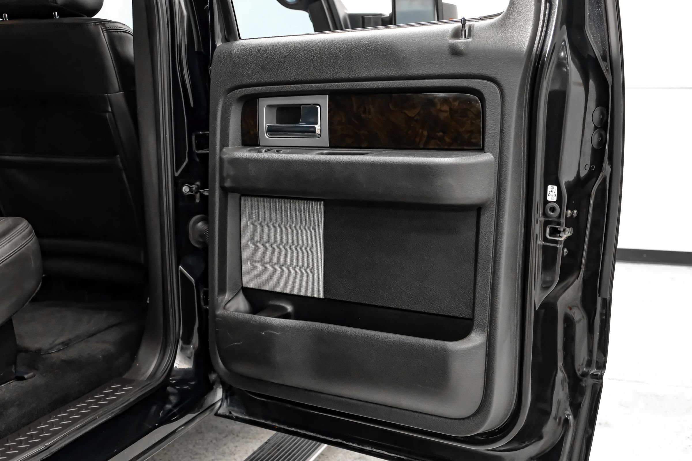 Used 2014 Ford F150 Platinum AWD/4WD image 43