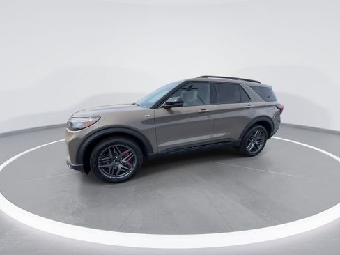 New 2026 Ford Explorer ST-Line w/ ST-Line Street Pack AWD/4WD image 5