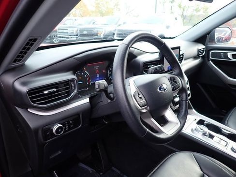 Certified 2023 Ford Explorer XLT w/ Equipment Group 202A image 15