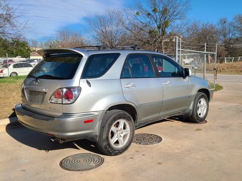Used 2001 Lexus RX 300 w/ Premium Pkg Plus FWD image 3