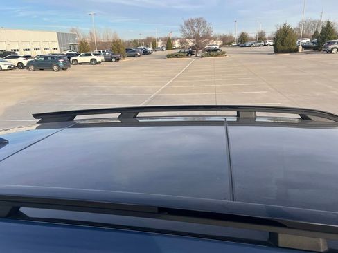 Used 2024 Kia Sorento SX image 33