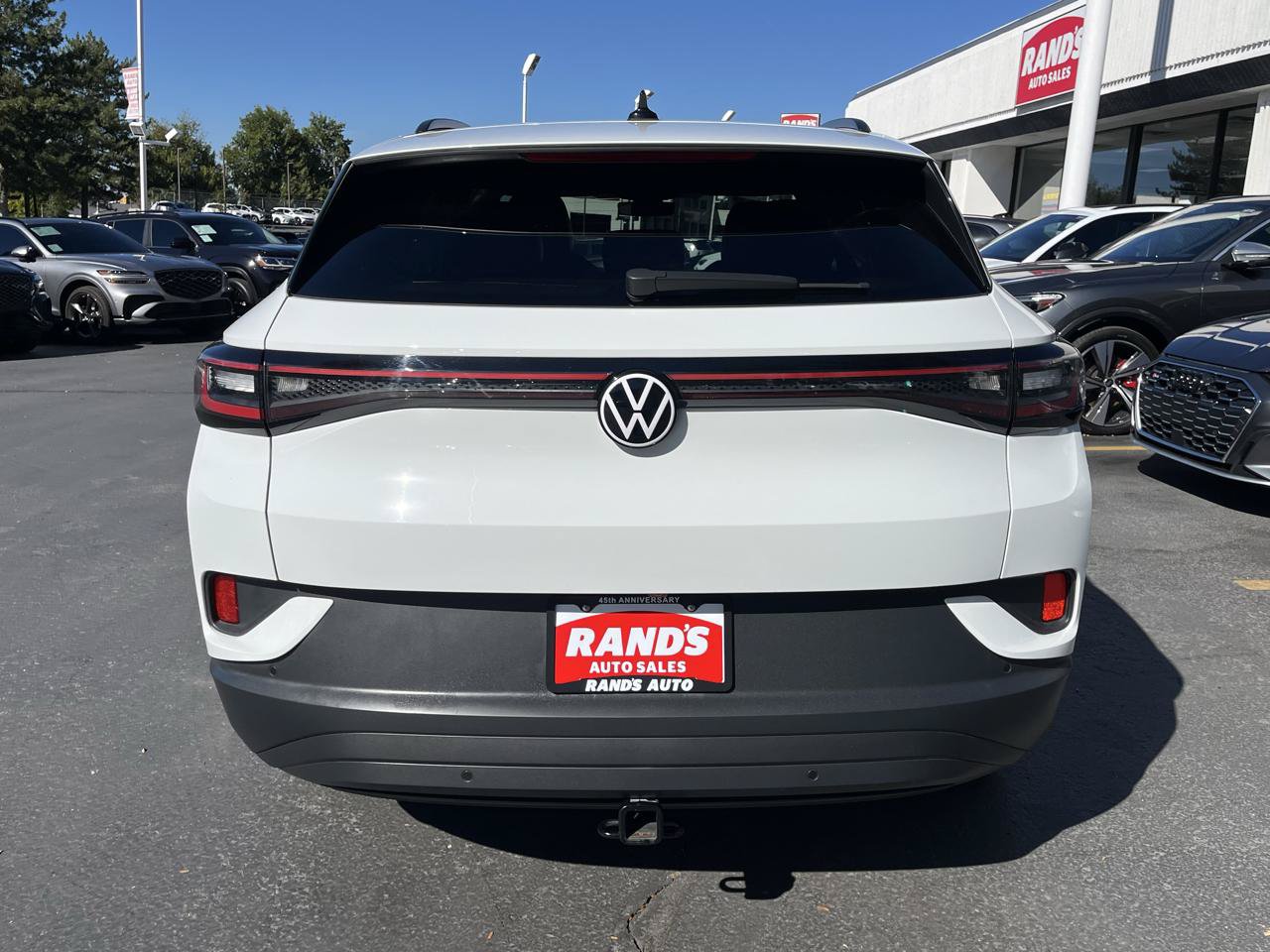 Used 2023 Volkswagen ID.4 Pro AWD/4WD image 8