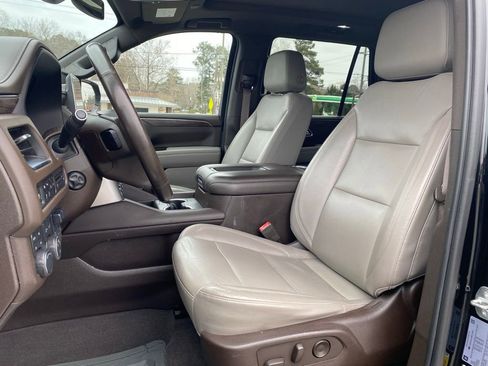 Used 2021 Chevrolet Tahoe Z71 w/ Z71 Signature Package image 10