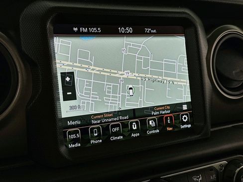Used 2023 Jeep Gladiator Sport AWD/4WD image 13