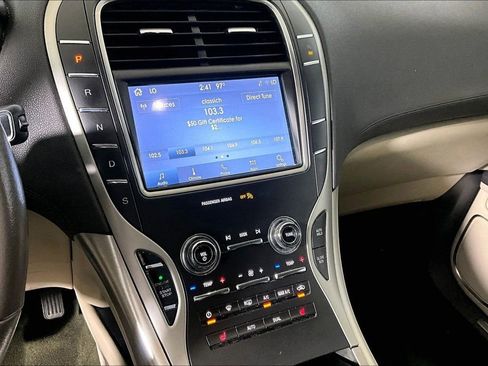 Used 2020 Lincoln Nautilus FWD image 24