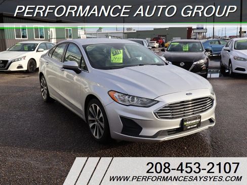 Used 2019 Ford Fusion SE image 1