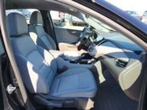 Certified 2025 Chevrolet Malibu LT image 3