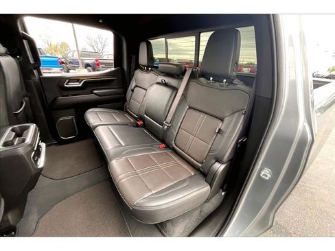 Used 2024 Chevrolet Silverado 1500 High Country w/ Technology Package image 27