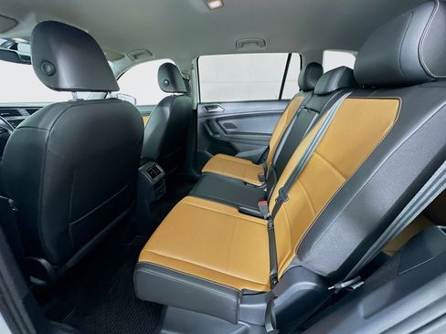 Used 2018 Volkswagen Tiguan SE FWD image 26