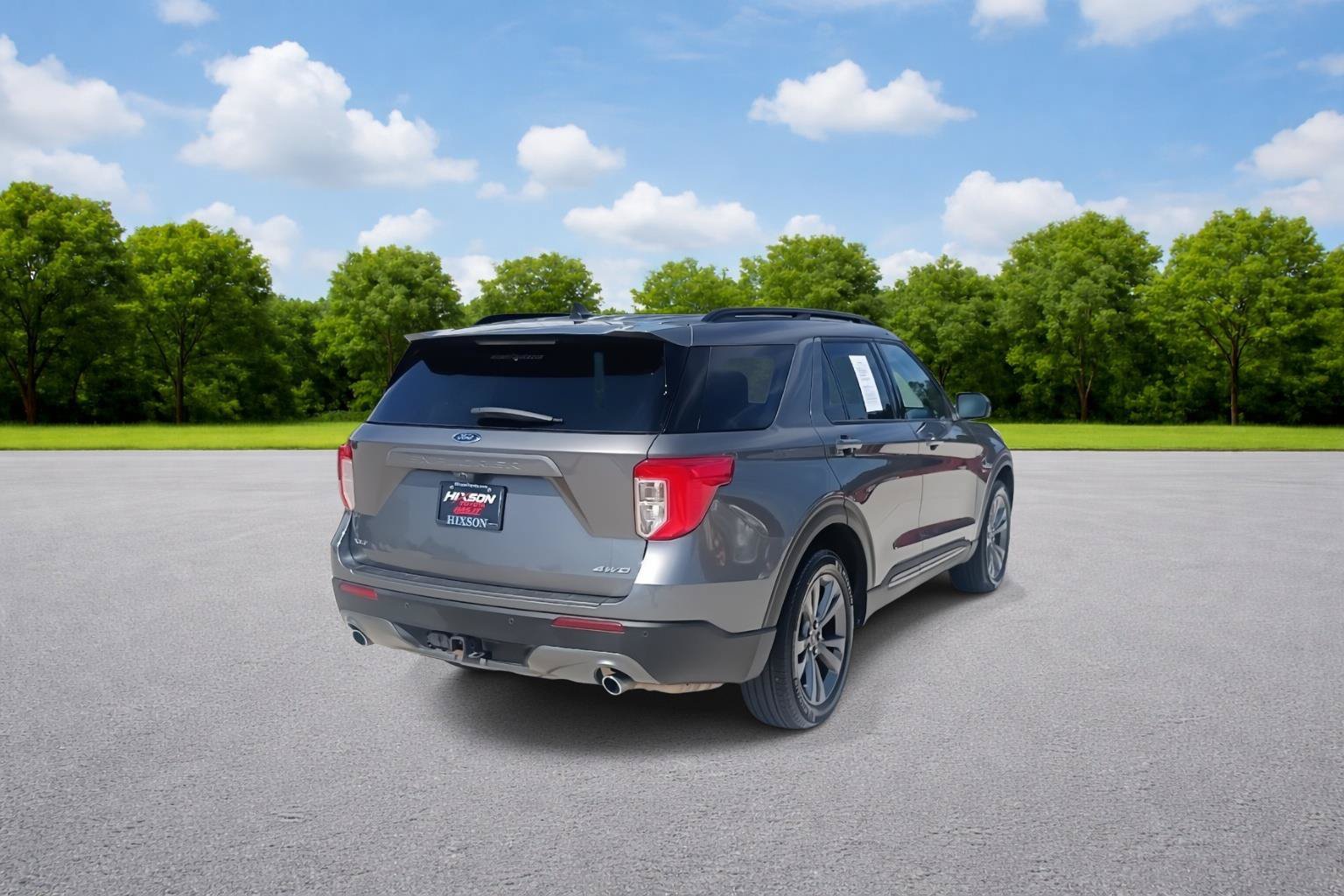 Used 2023 Ford Explorer XLT w/ Equipment Group 202A AWD/4WD image 7