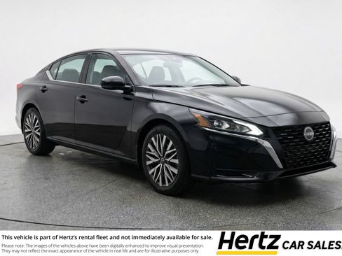 Used 2025 Nissan Altima 2.5 SV FWD image 1