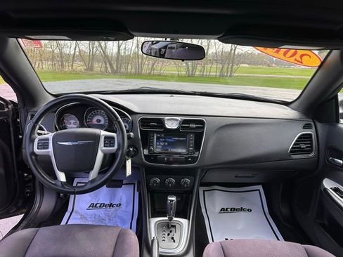 Used 2014 Chrysler 200 Touring FWD image 12