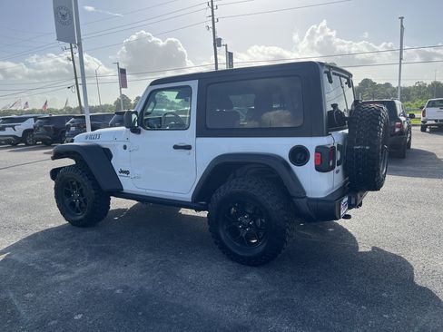 Used 2024 Jeep Wrangler Sport AWD/4WD image 6
