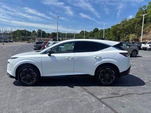 New 2026 Nissan Murano Platinum w/ Technology Package AWD/4WD image 2