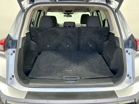 Used 2025 Nissan Rogue SV AWD/4WD image 29