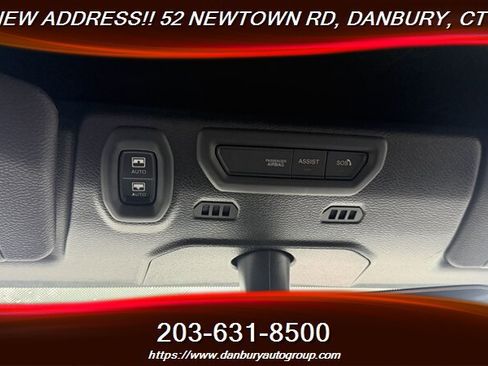 Used 2021 Jeep Wrangler Unlimited Sahara w/ Cold Weather Group AWD/4WD image 18