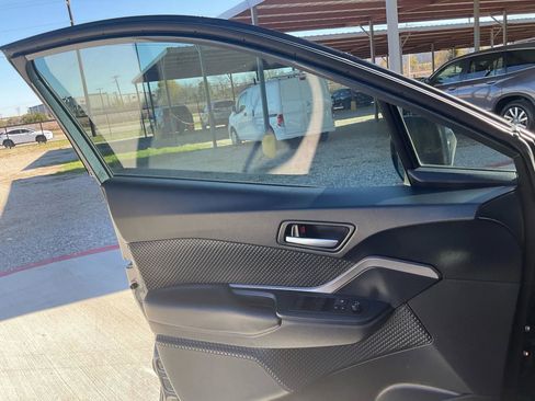 Used 2021 Toyota C-HR LE image 21