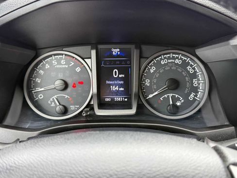 Used 2018 Toyota Tacoma TRD Off-Road image 20