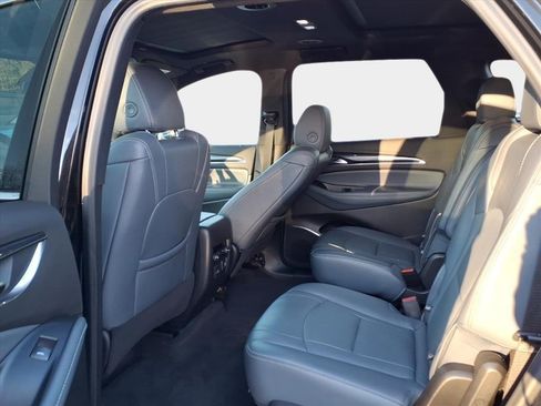 Used 2022 Buick Enclave Essence w/ Experience Buick Package image 10