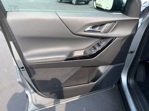 Certified 2026 Chevrolet Equinox LT w/ LPO, Floor Liner Package FWD image 10