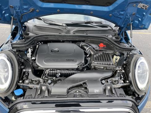 Used 2024 MINI Cooper 2-Door Hardtop image 12