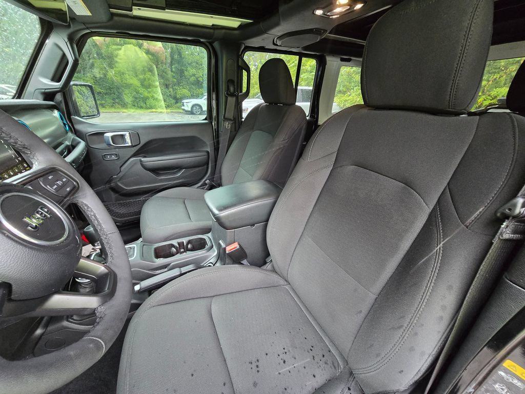 Used 2023 Jeep Wrangler Unlimited w/ Sun & Screen Package AWD/4WD image 23