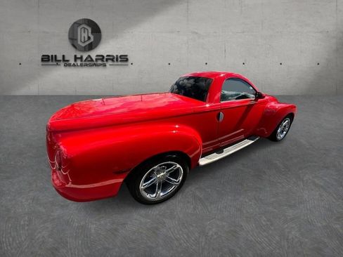 Used 2005 Chevrolet SSR w/ Preferred Equipment Group RWD image 5