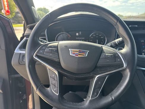 Used 2023 Cadillac XT5 Premium Luxury FWD image 16