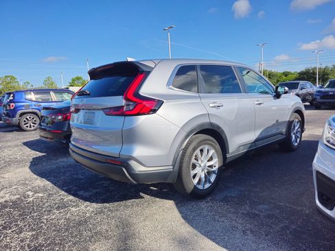 Used 2024 Honda CR-V EX-L image 3