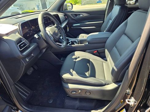 New 2026 Chevrolet Traverse LT w/ Driver Confidence Package AWD/4WD image 17