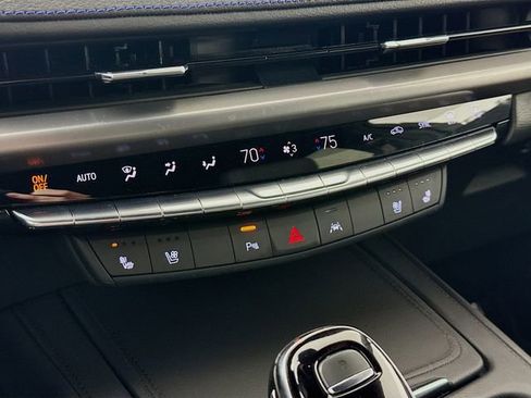 Used 2024 Cadillac XT4 Sport AWD/4WD image 16