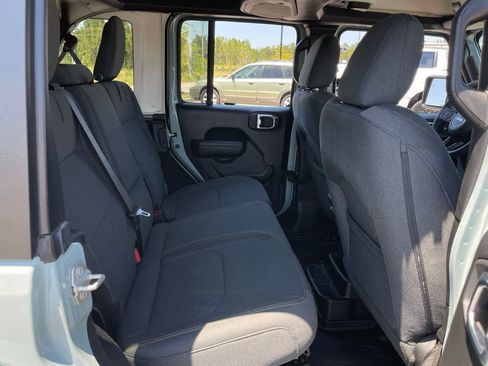 Used 2024 Jeep Wrangler Unlimited w/ Convenience Group AWD/4WD image 42