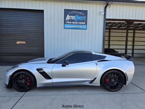 Used 2016 Chevrolet Corvette Z06 w/ Z07 Performance Package RWD image 8