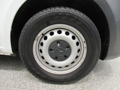 Used 2022 Mercedes-Benz Metris image 13