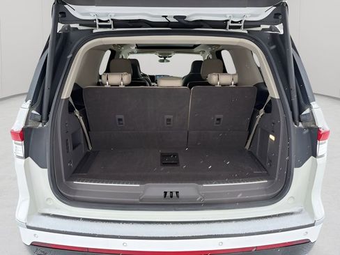 Used 2022 Lincoln Navigator Reserve image 19