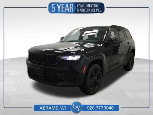 Used 2023 Jeep Grand Cherokee Altitude image 1