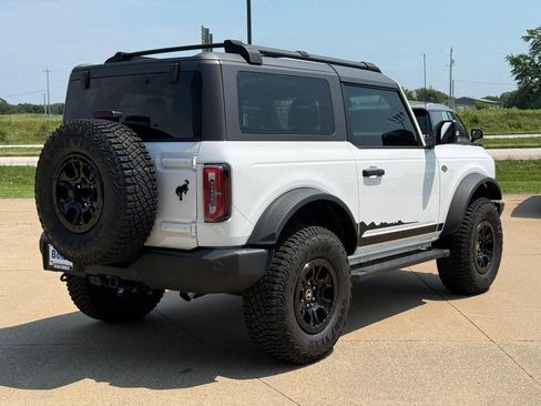 Used 2023 Ford Bronco Wildtrak image 3