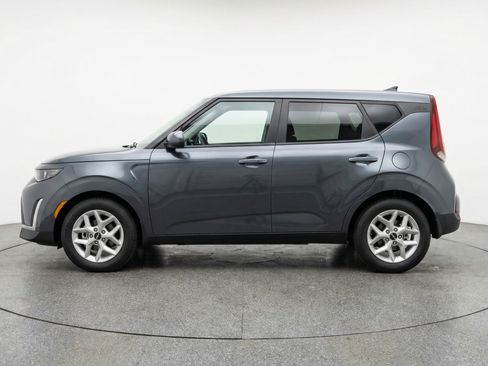 Used 2025 Kia Soul FWD image 5
