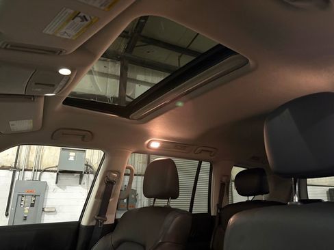 Used 2024 Nissan Armada SL w/ Captain's Chairs Package image 25