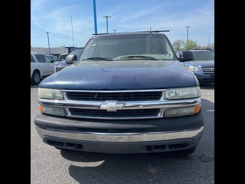 Used 2005 Chevrolet Tahoe LS image 1