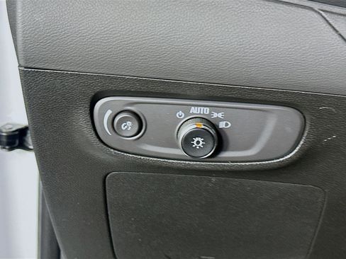 Used 2025 Buick Encore GX Preferred image 17