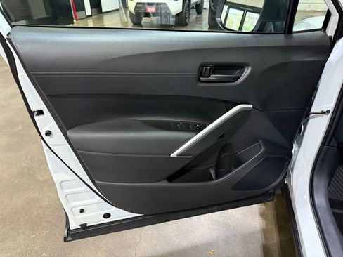 New 2026 Toyota Corolla Cross SE w/ Moonroof Package AWD/4WD image 16