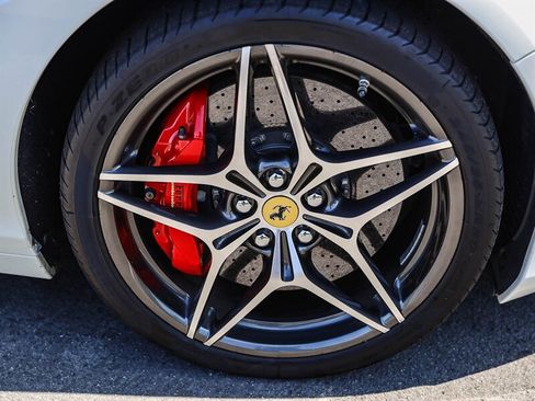 Used 2015 Ferrari California T RWD image 12
