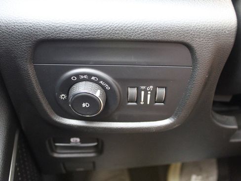 Used 2022 Jeep Grand Cherokee L Limited w/ MOPAR Finishing Package AWD/4WD image 23